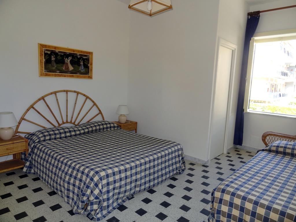 B&B Villa Fantasia Gaeta Phòng bức ảnh